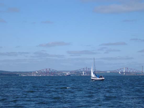 Forth Rail Bridge von Osten