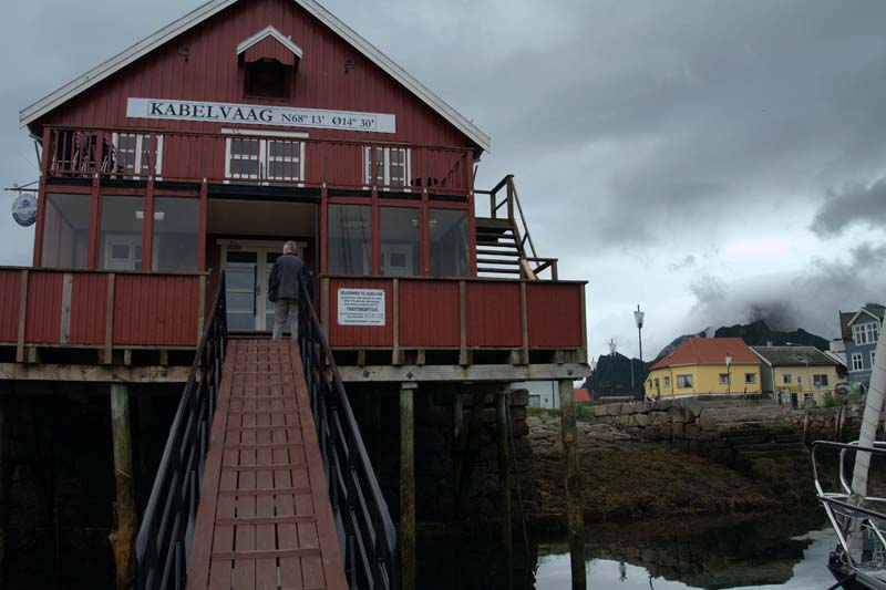 Restaurant mit Steganlage in Kabelvåg